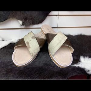 Cow 's hair sandal